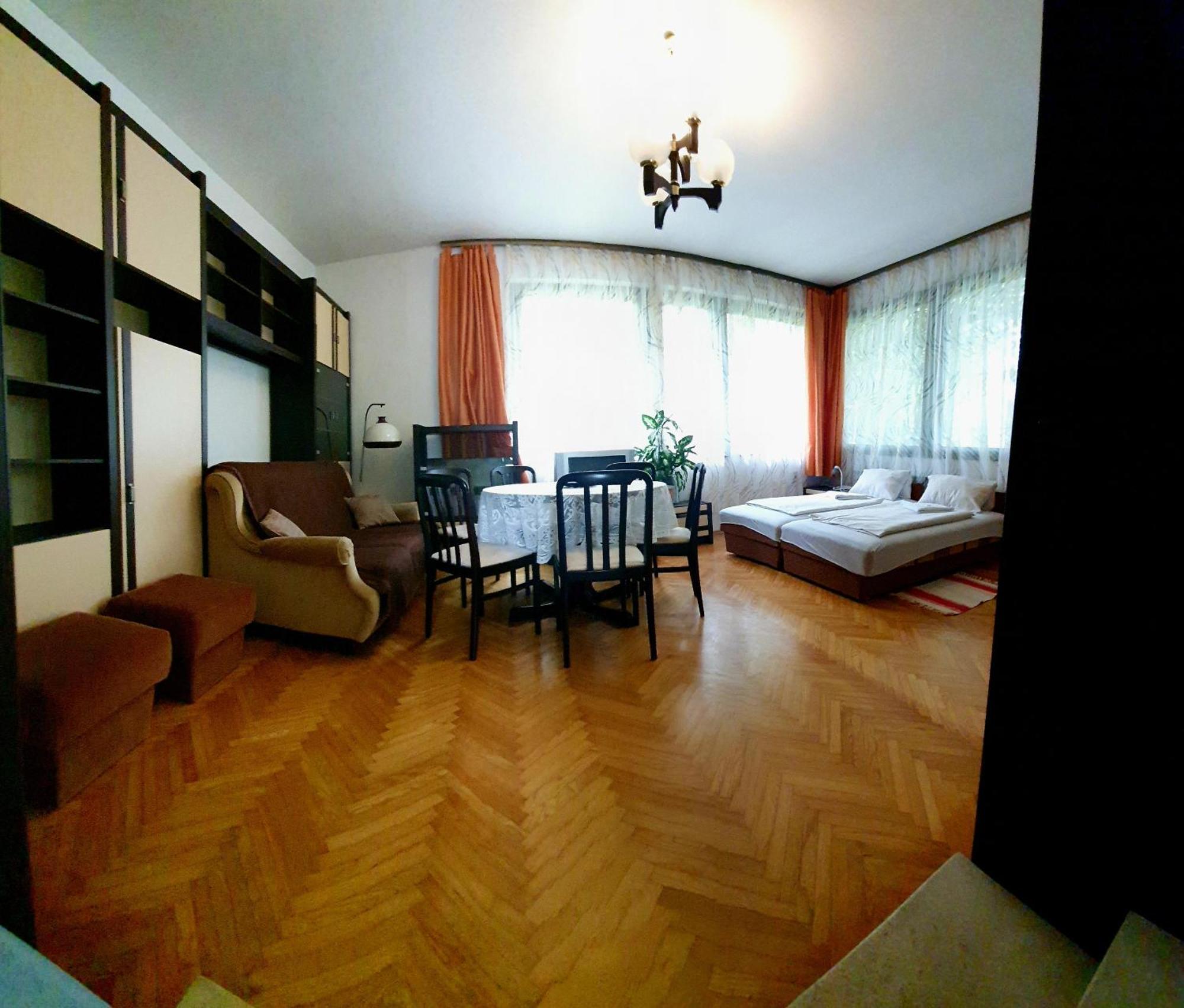 Sophie'S Guesthouse Siófok Exteriör bild