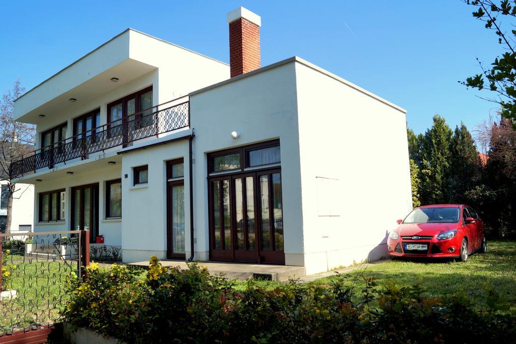 Sophie'S Guesthouse Siófok Exteriör bild